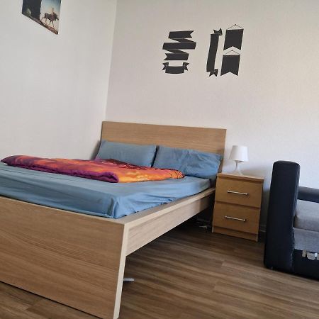 Abbey Homestay Франкфурт-на-Майні Екстер'єр фото